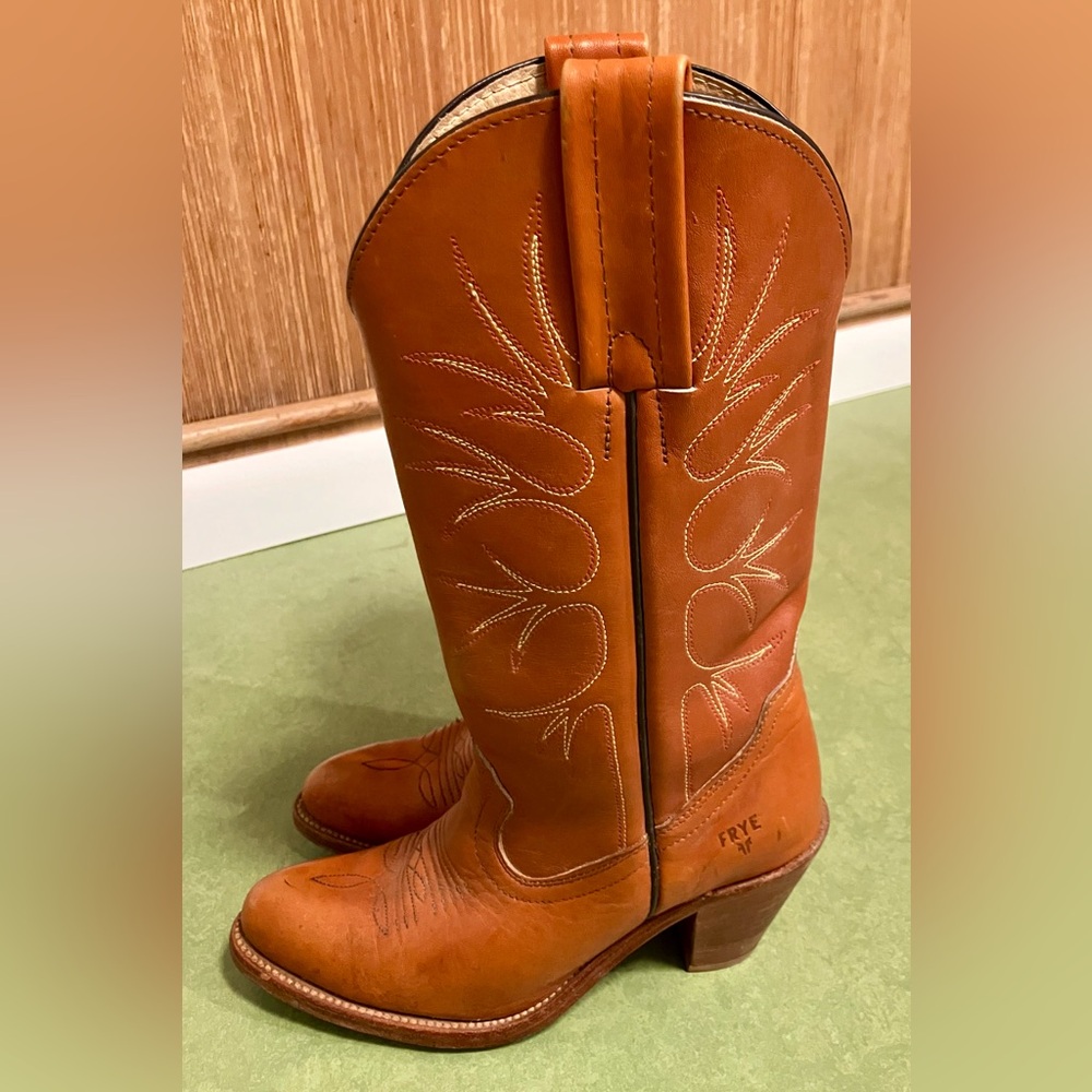1980 Vintage Frye Leather Cognac Tree Art Embroidered Cowboy Boots - Picture 2 of 8